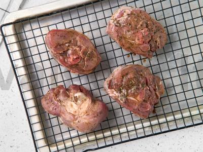 Kalakutienos blauzdelių kepsniai Žingsnis 3