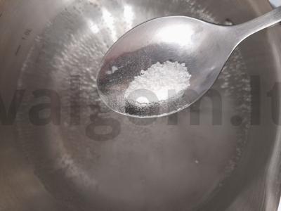 Kiaušinių makaronai su kiaušiniu ir baziliku Žingsnis 2