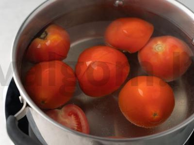 Karštas pomidorų sriuba Žingsnis 1