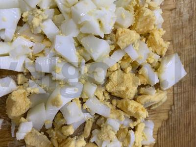 Salotos su surimi ir kukurūzais Žingsnis 4