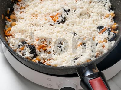 Plovas su džiovintais abrikosais Žingsnis 6