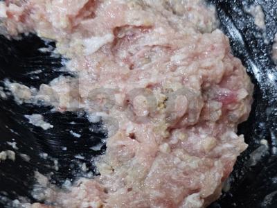 Hamburgeris su kotletu ir jalapeño Žingsnis 1