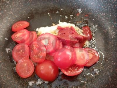 Spagečiai su pomidorų padažu vakarienei Žingsnis 3