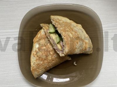 Avižų blynas tinkamam pusryčiui pagrindine nuotrauka