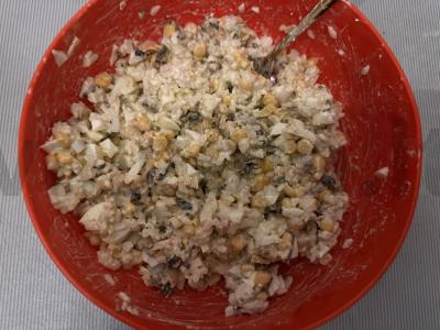 Salotos su jūros kokteiliu ir ryžiais Žingsnis 2