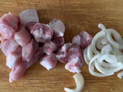 Kiaulienos šašlykas raugintuose kvapuose Žingsnis 1