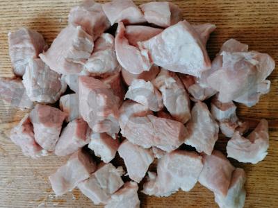 Bulvės su mėsa ir grybais orkaitėje Žingsnis 1