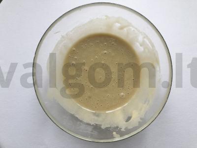 Kukurūzų miltų varškės keksiukai Žingsnis 3