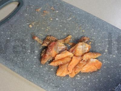 Burokėlių salotas su upėtakiu, varškės sūriu ir alyvuogėmis Žingsnis 3