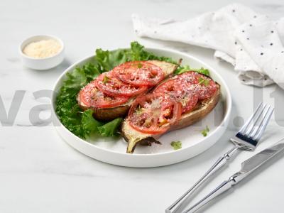 Įdarytos baklažanų valtelės pagrindine nuotrauka