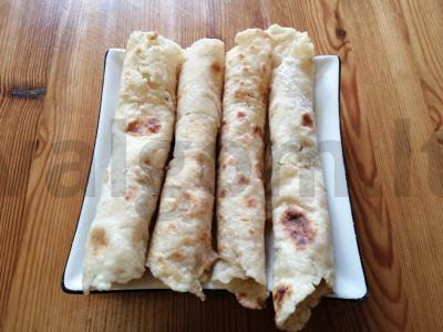 Patingėlių blynai su varške ir bulvėmis pagrindine nuotrauka