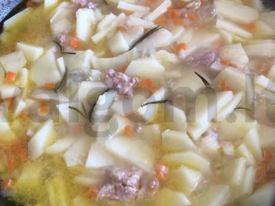 Bulvės su kumpiu ir rozmarinu Žingsnis 10