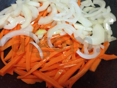 Jazminų ryžių ir antienos krūtinėlės plovas Žingsnis 1