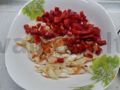 Korėjietiškos kopūstų salotos Žingsnis 2