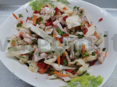 Korėjietiškos kopūstų salotos pagrindine nuotrauka