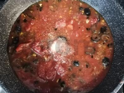 Fettuccine a la puttanesca Žingsnis 5