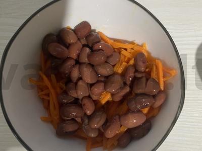 Lengvas ir sotus salotas vakarienei Žingsnis 1