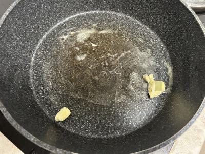 Midijos grietinėlės ir česnako padaže Žingsnis 1