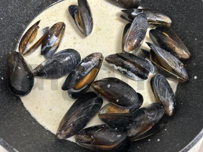 Midijos grietinėlės ir česnako padaže Žingsnis 3