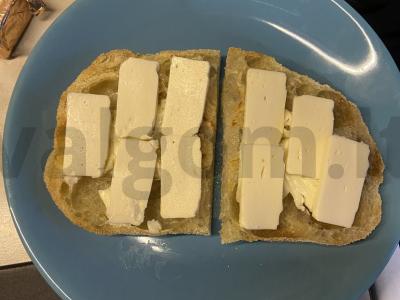 Grietininiai sumuštinukai su lydytu sūriu ir medumi Žingsnis 3