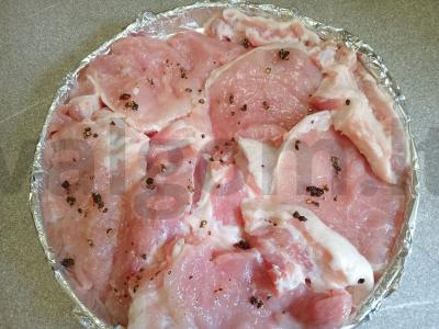 Kiauliena, kepta su ananasais ir sūriu Žingsnis 2