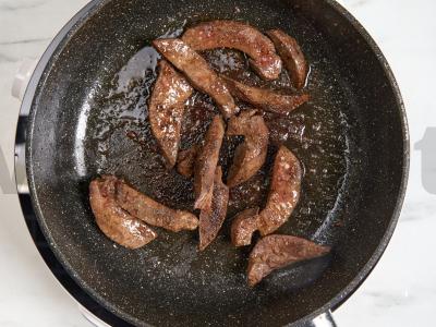 Kiaulienos kepenėlių salotos Žingsnis 1