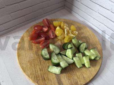 Salotas su varškės sūriu ir šalotiniu svogūnu Žingsnis 1