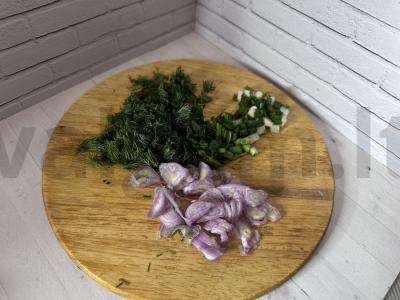 Salotas su varškės sūriu ir šalotiniu svogūnu Žingsnis 2