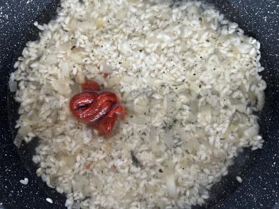 Risotto su pomidorų pasta Žingsnis 4