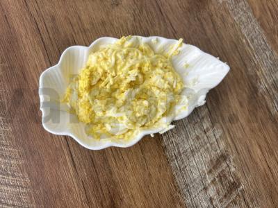 Kvapnūs brusketai su silke ir kiaušinių užtepu Žingsnis 2