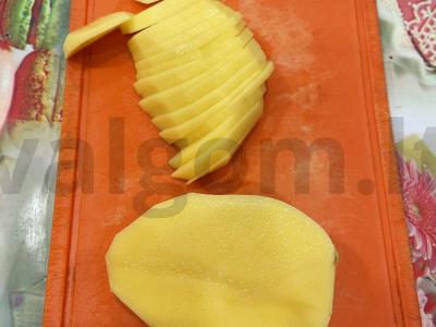 Kepta bulvė su svogūnais Žingsnis 3