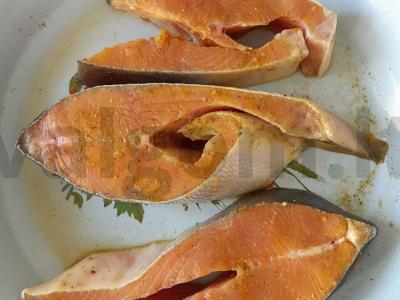 Kepta lašiša su bulvėmis Žingsnis 1