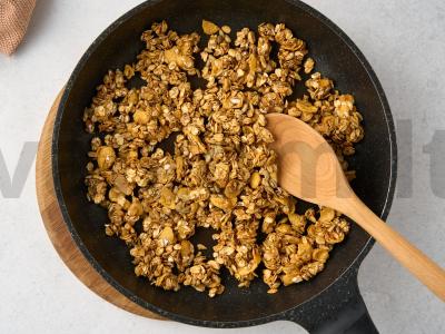Granola ant keptuvės Žingsnis 4