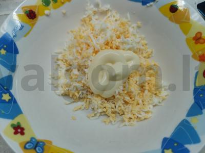 Sumuštiniai su rūkytomis silkėmis Žingsnis 1