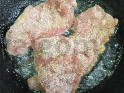 Kiaulienos kotletai sojų padaže vakarienei Žingsnis 7