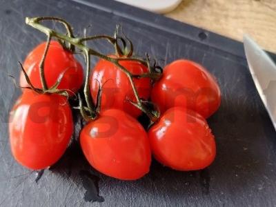 Salotas su vyšniniais pomidorais, baklažanais ir feta sūriu Žingsnis 2