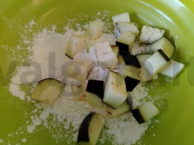 Salotas su vyšniniais pomidorais, baklažanais ir feta sūriu Žingsnis 4