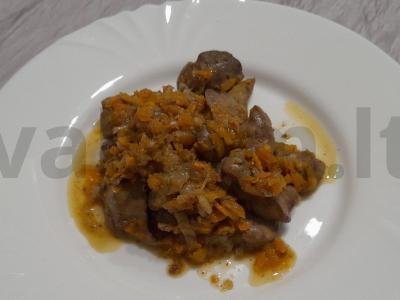 Švelni vištienos kepenėlė lėtoje viryklėje pagrindine nuotrauka