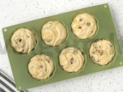 Birūs keksiukai su razinomis Žingsnis 5