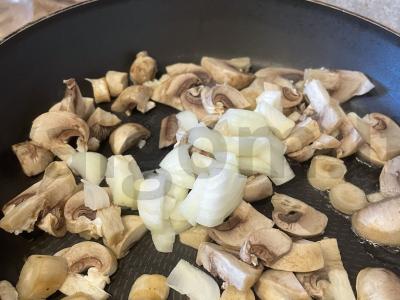 Kiauliena, kepta orkaitėje su pievagrybiais ir sūriu Žingsnis 4