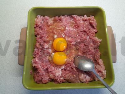 Mėsos faršo apkepas Žingsnis 2