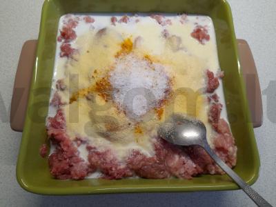 Mėsos faršo apkepas Žingsnis 3