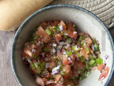 Namų dešrelės su daržovių salsa Žingsnis 2