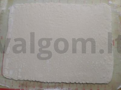 Sluoksniuotos bandelės su abrikosų džemu Žingsnis 1