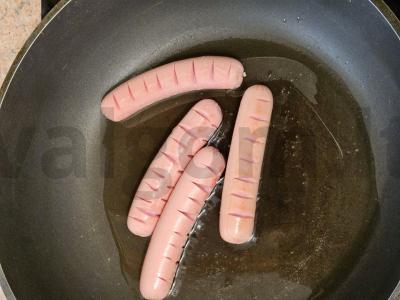 Traškūs hot-dogai su korėjietiška morkų salota Žingsnis 1