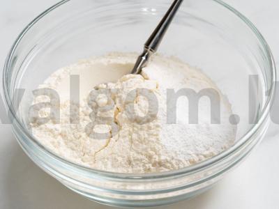 Sausainiai „Kroška“ su uogiene Žingsnis 1