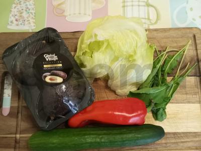 Daržovių salotas su avokadu Žingsnis 1