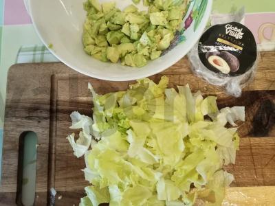 Daržovių salotas su avokadu Žingsnis 3