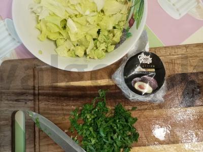 Daržovių salotas su avokadu Žingsnis 4