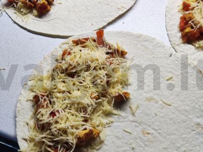 Kvesadija su vištiena Žingsnis 8